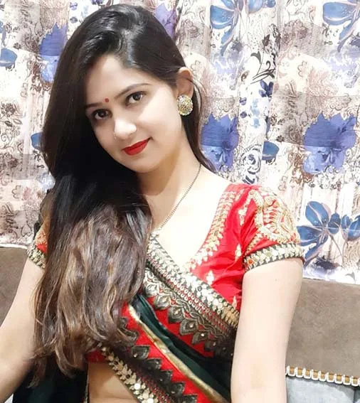 mumbai bhabhi is sitting in her room and waiting for you so that she can satisfy you.